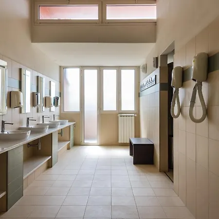 Eliopoli & Restaurant Hostel Tirrenia