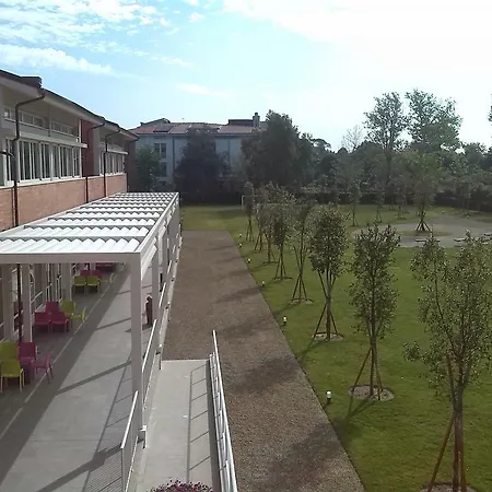 Albergue Eliopoli & Restaurant